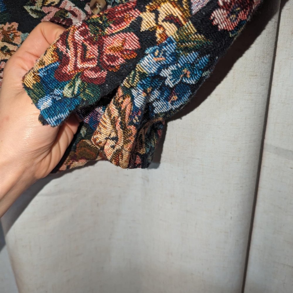 Vintage Floral Tapestry Button Down Jacket - Picture 4 of 6